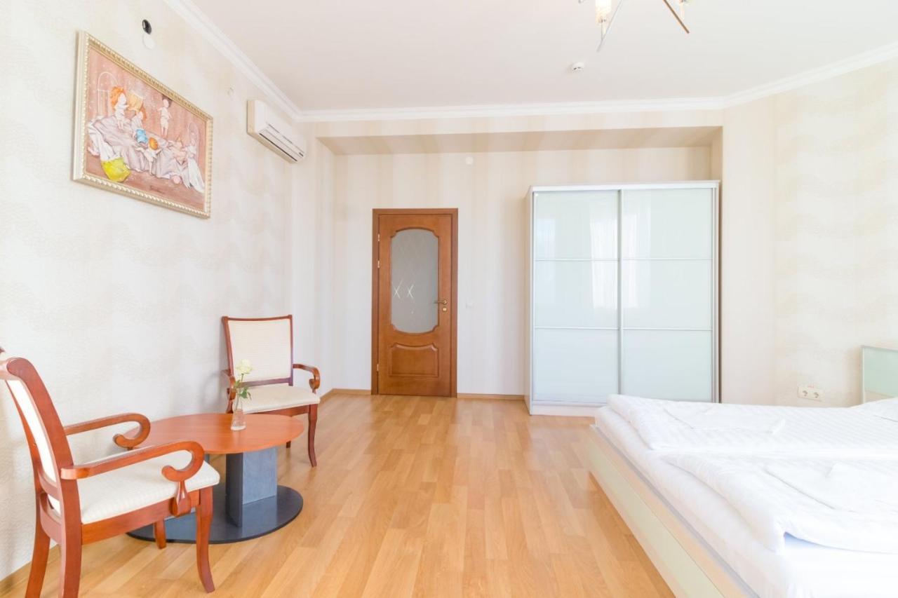 Orhideya Bed & Breakfast Lviv Exterior photo