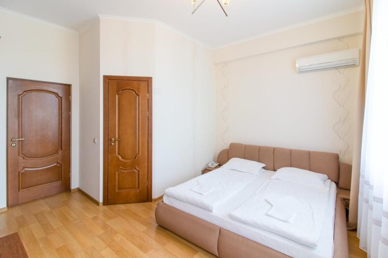 Orhideya Bed & Breakfast Lviv Exterior photo